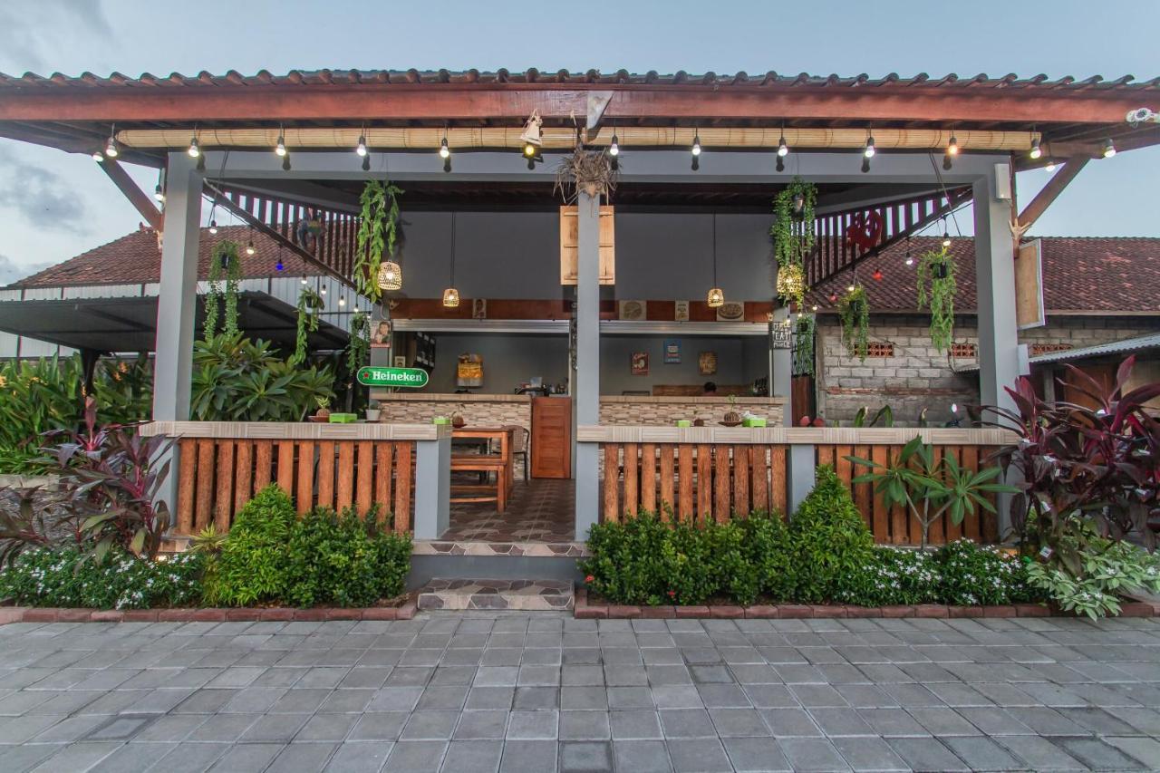 Mailaku House Hotell Kerobokan Exteriör bild